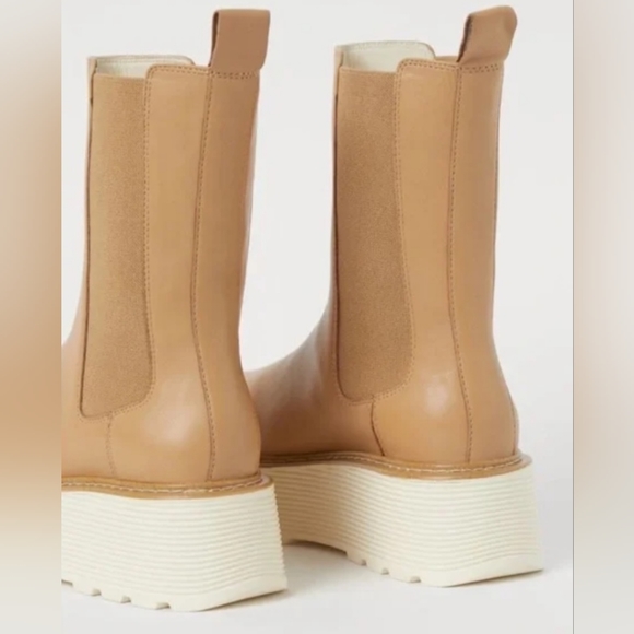 Chelsea Boot - Picture 2 of 15